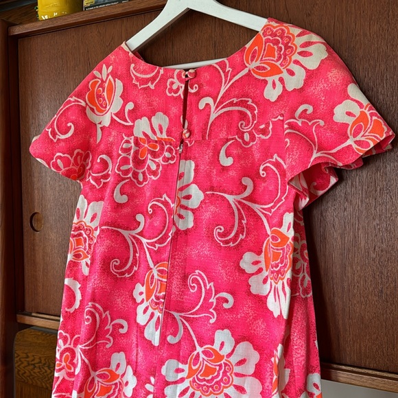 Milena Hawaii - vintage/retro tiki tropical Hawaiian/Polynesian muumuu dress - Picture 9 of 10